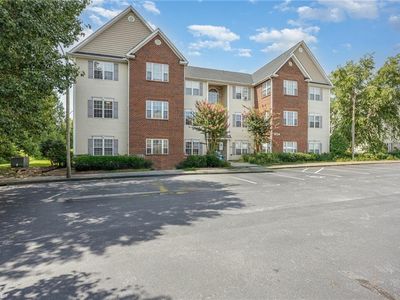 3724 Spanish Peak Dr APT 2A, High Pt, NC, 27265