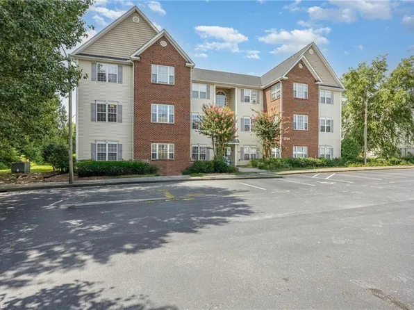 3724 Spanish Peak Dr APT 2A, High Pt, NC 27265