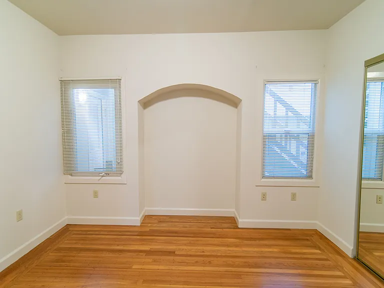 845 Warfield Ave — Photo 22