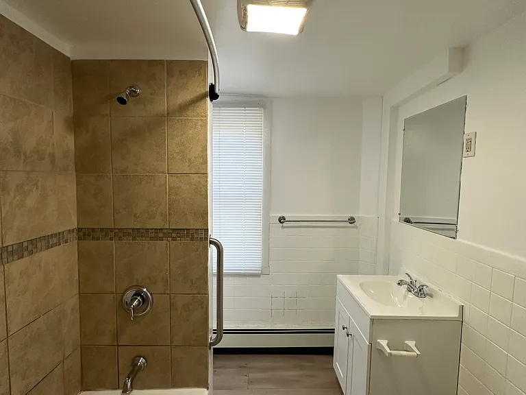 300 W Elm St #1 — Photo 13