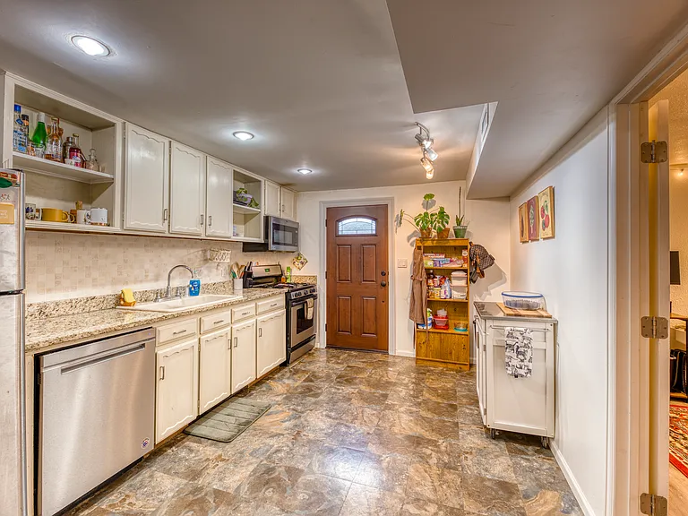 4851 W Colorado Ave — Photo 5