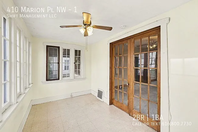 410 Marion Place #1 -- Cozy bottom Unit — Photo 3