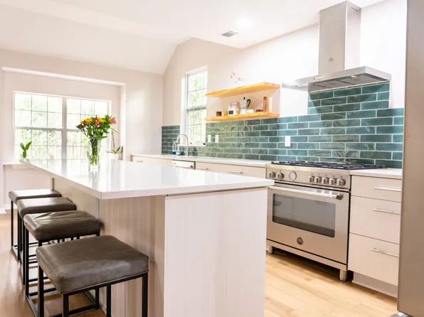 742 Majestic Oak Dr, Charleston, SC 29412
