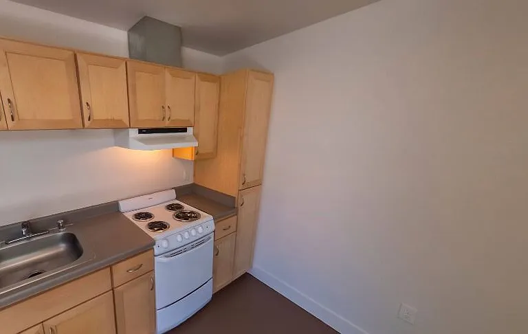 310 Indian School Rd NE — Photo 4