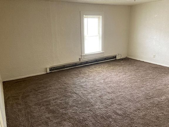 3rd image of 614 E Mishawaka Ave