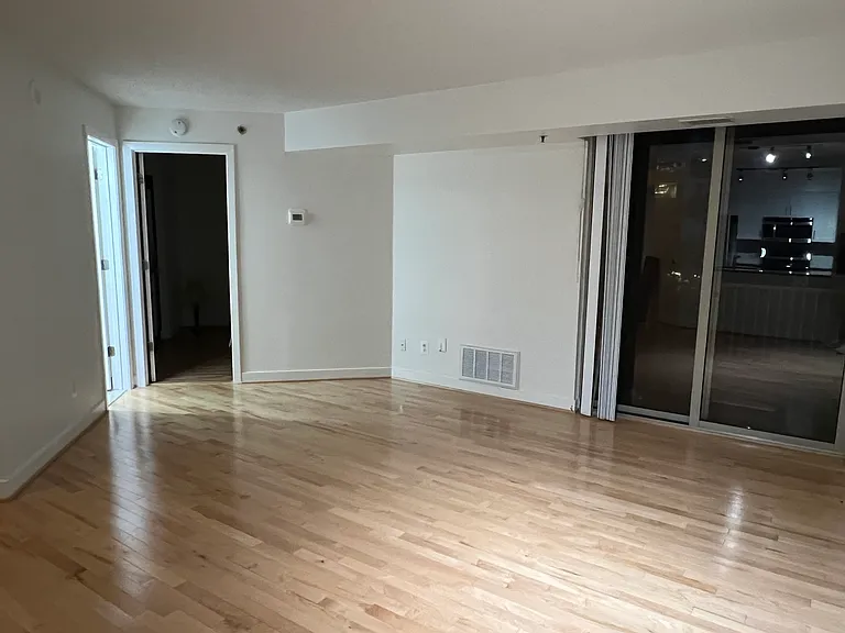 7500 Woodmont Ave #314 — Photo 9