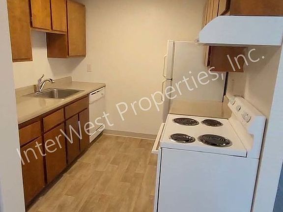 4th image of 4440-4450 SE 26th Ave #4440