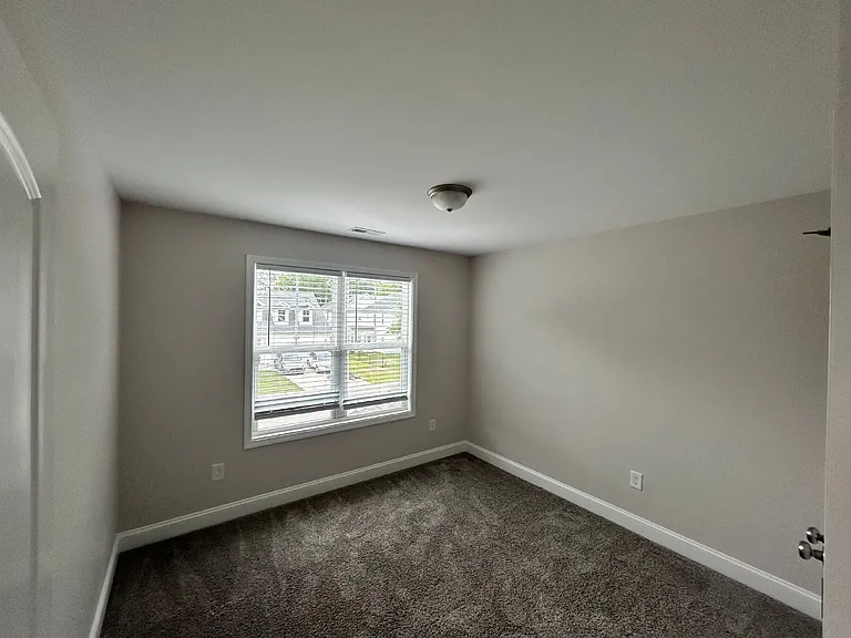 1210 Simpson St — Photo 16
