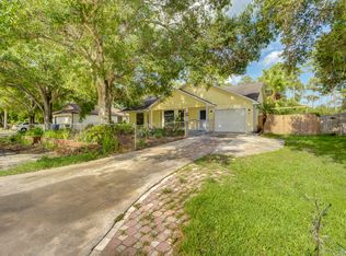 1310 16th Ct SW, Vero Beach, FL 32962
