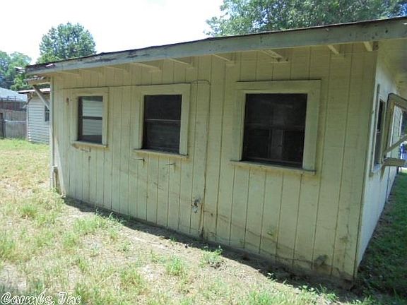4th image of 627 McNeal St