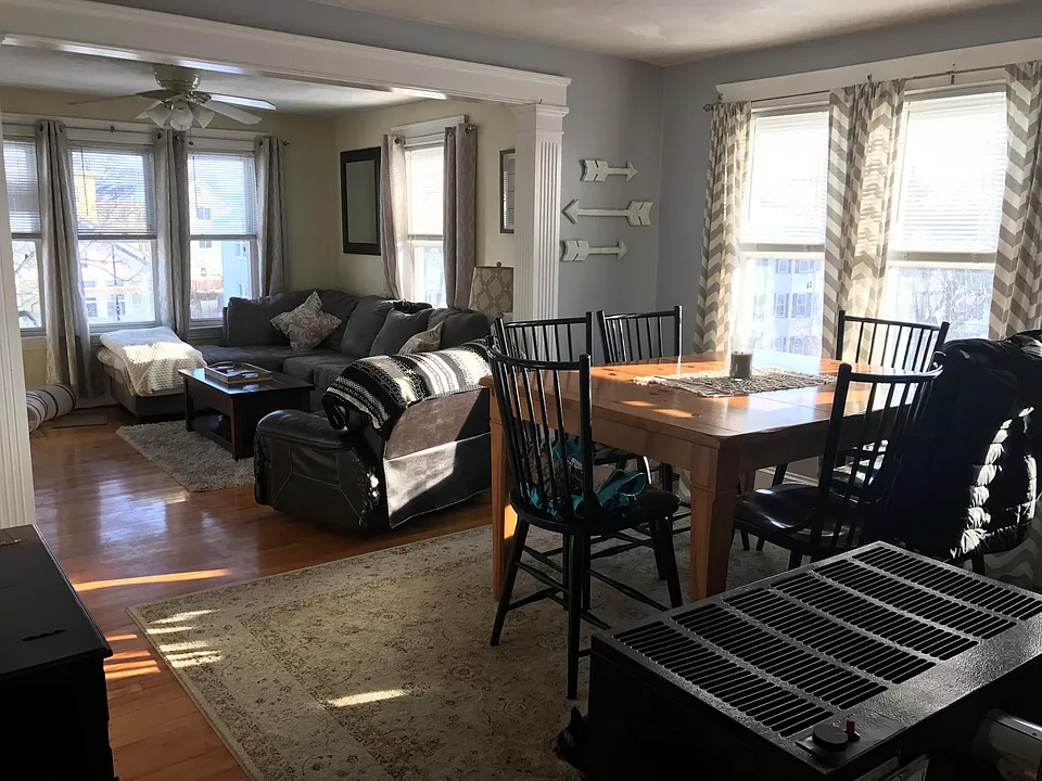 30 Strathmore Rd #3