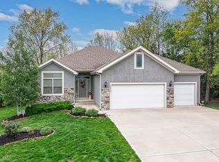 15512 Aspen Ct, Basehor, KS 66007