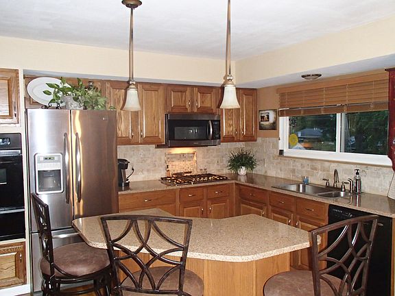 3rd image of 2444 Wesbay Dr