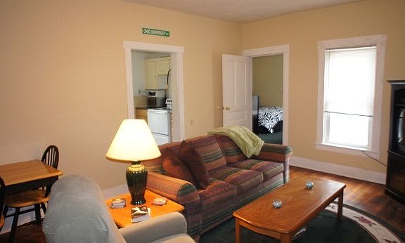 5th image of 119 N Congress St #1