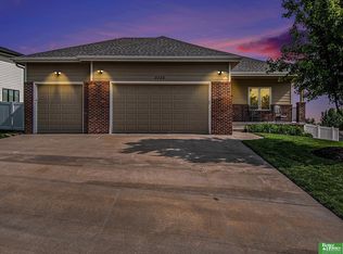 3322 Fairway Dr, Plattsmouth, NE 68048