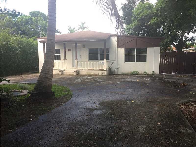 1st image of 550 NW 61st Ave