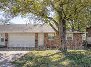 9517 E 18th St S, Independence, MO 64052