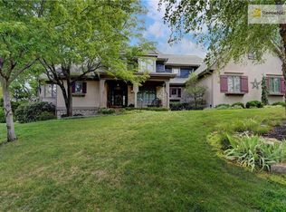 10823 S Cedar Niles Cir, Olathe, KS 66061