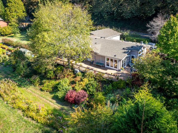 11801 E Mapleton Rd, Mapleton, OR 97453