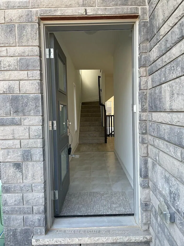 4552 Portage Rd — Photo 2