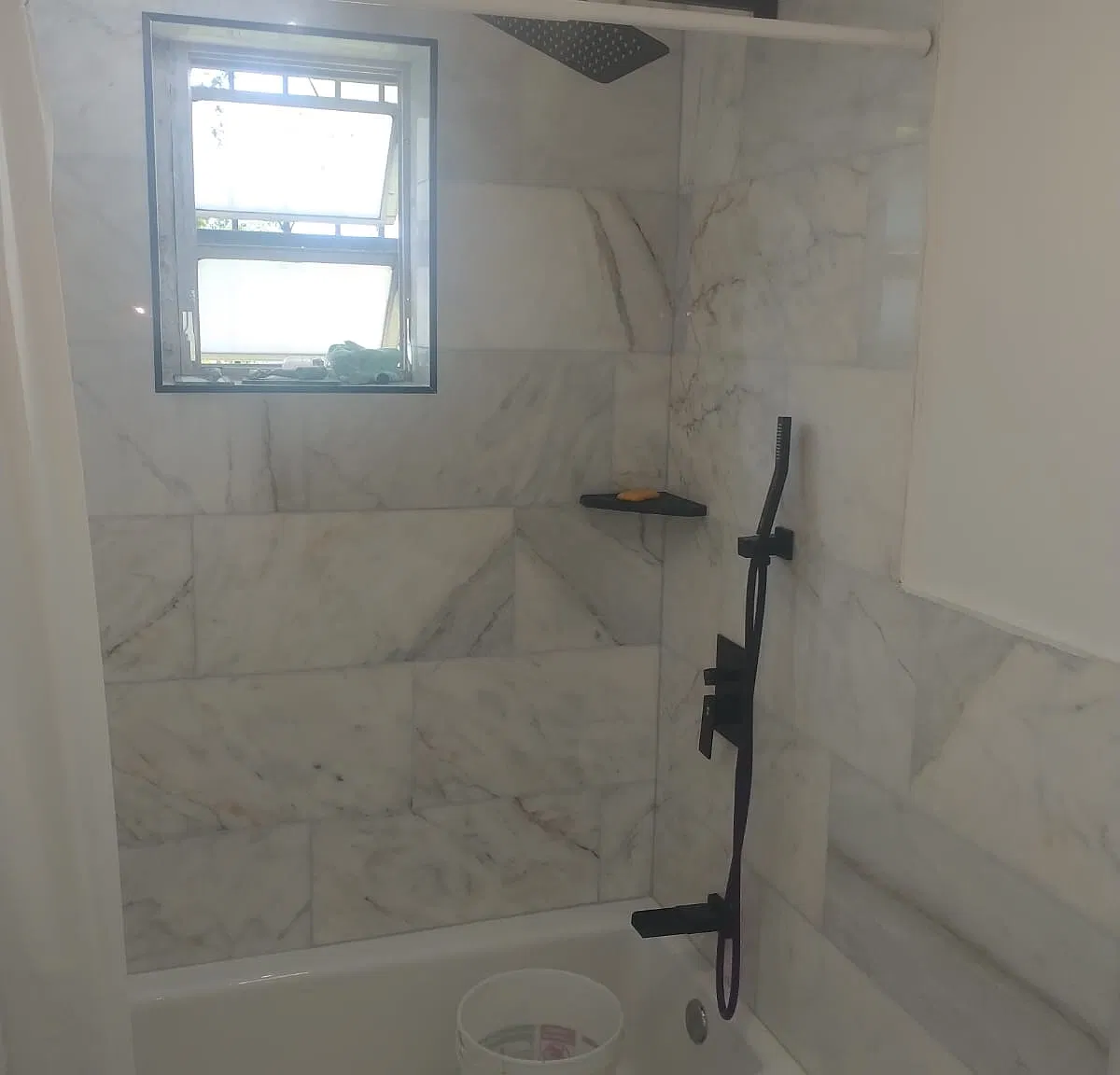 3 bed, 932 sqft, $2,900 — Photo 1