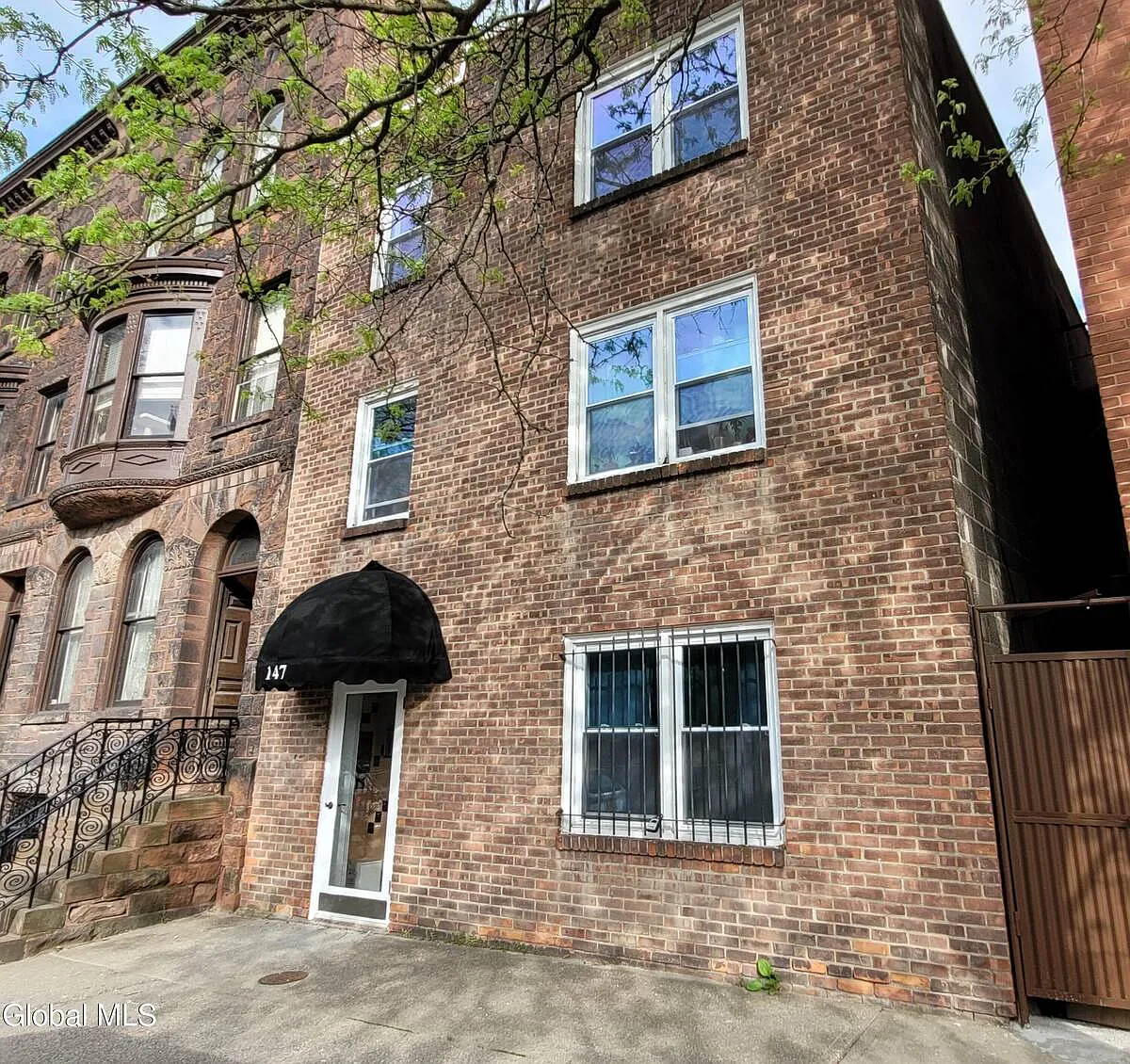 1 bed, 1.0 bath, 625 sqft, $1,100 — Photo 1