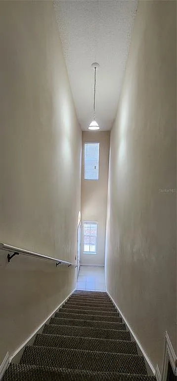 1 bed, 1.0 bath, 965 sqft, $1,475 — Photo 2