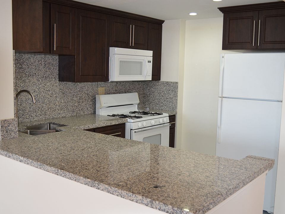 1st image of 13120 SW 92nd Avenue Cu #4B