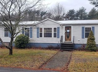 5 Heather Ln, Carver, MA 02330