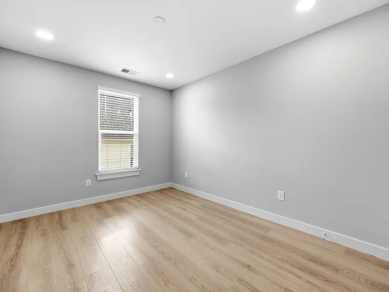 407 Curtis Hilton Way — Photo 6