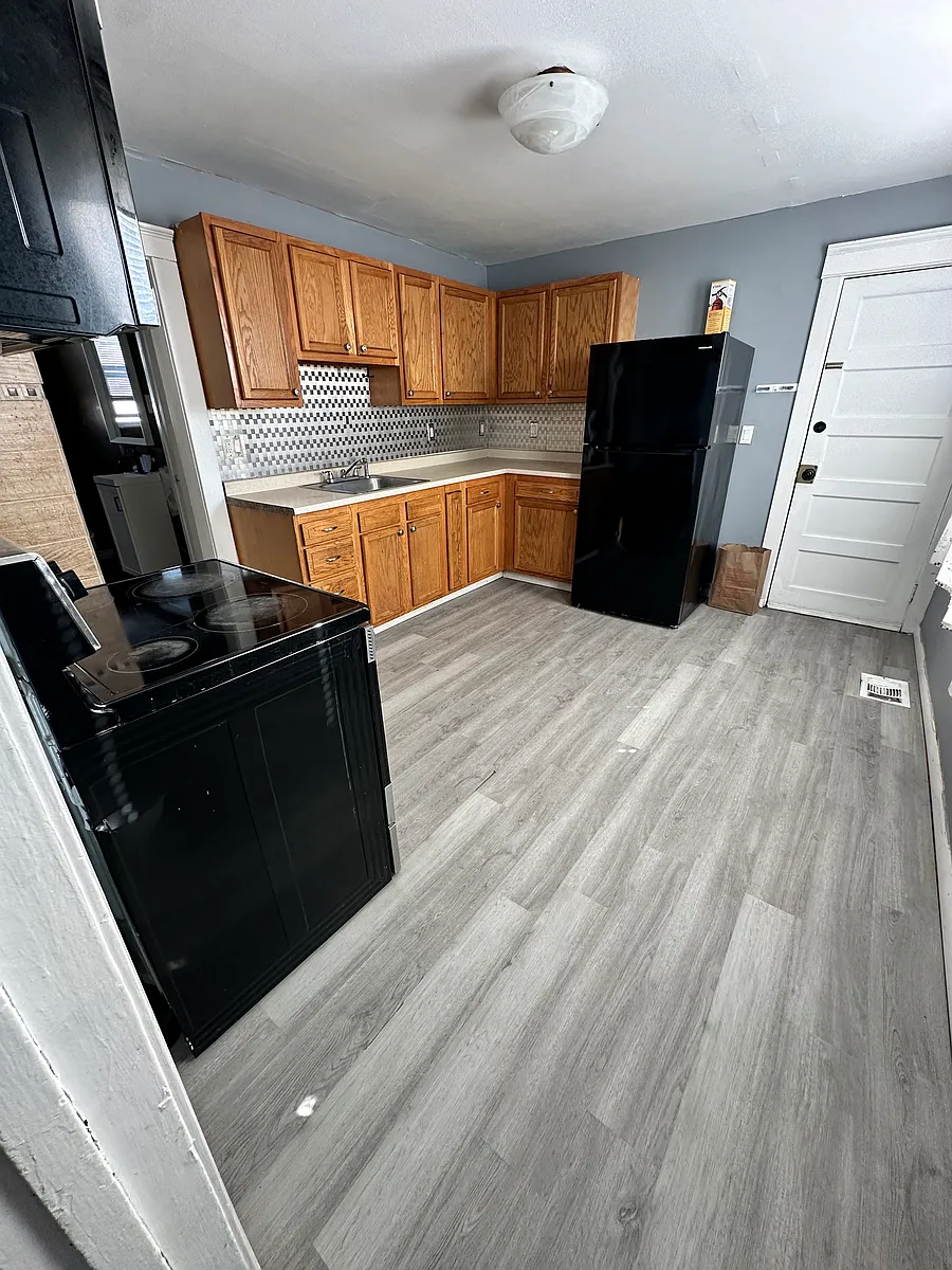 Building Photo - 53 Saint Mary St #1