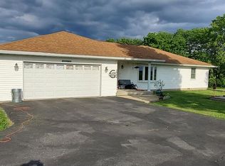 2960 Peru Rd, Decatur, IL 62522