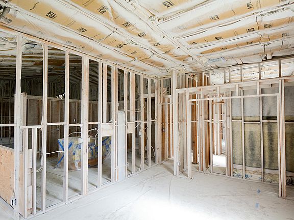 5th image of 18801 Bridge Wood Ct