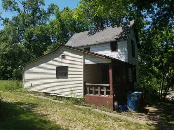911 Monroe Ave, Dixon, IL 61021