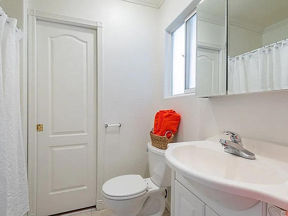 2nd image of 24741 Daisy Ave #4