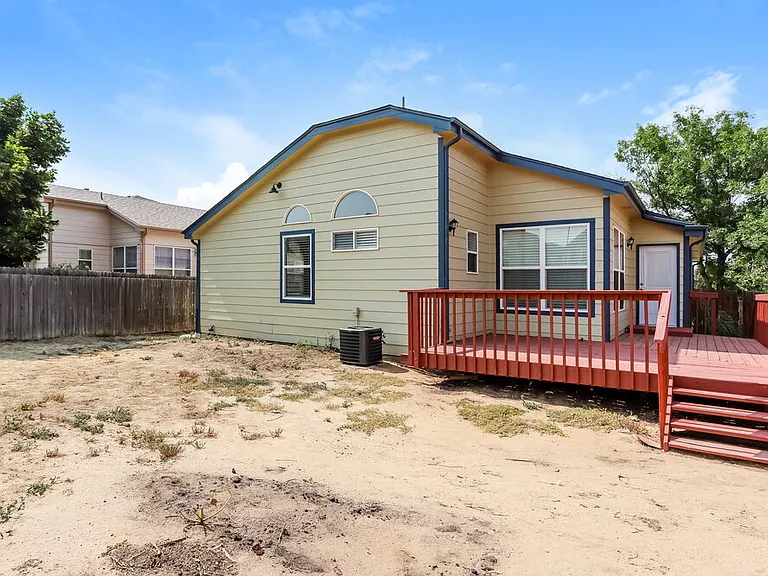 4938 Dillon St — Photo 17