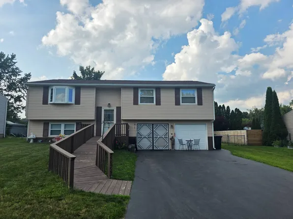 3726 Snowdrop Rd, Baldwinsville, NY 13027