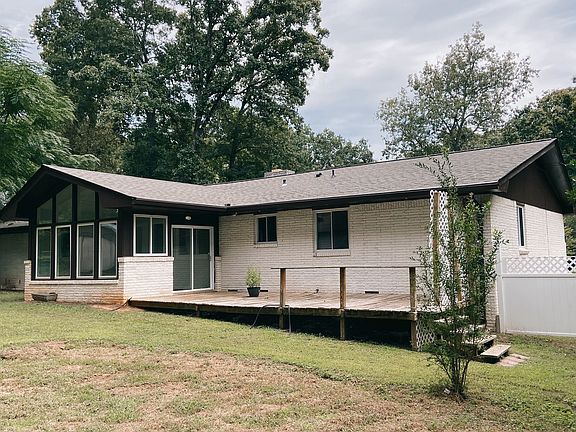 4th image of 1950 Walton Woods Cir