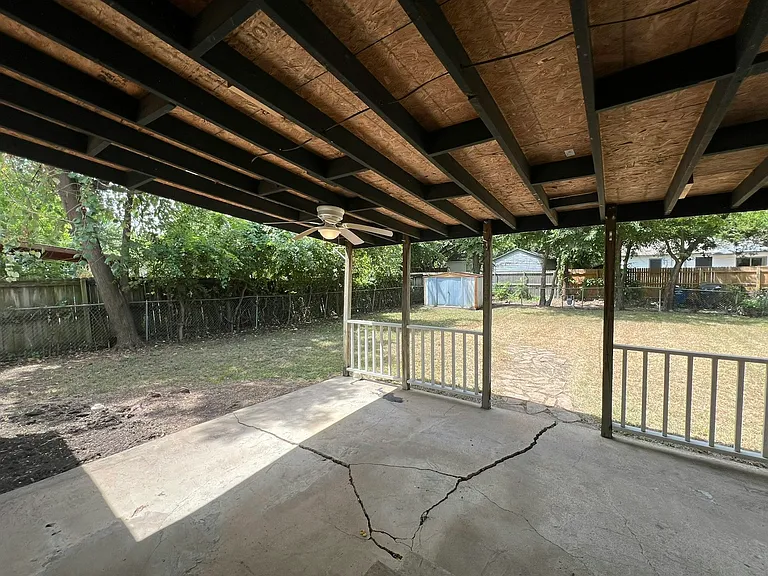 1313 Casa Vale Dr — Photo 27
