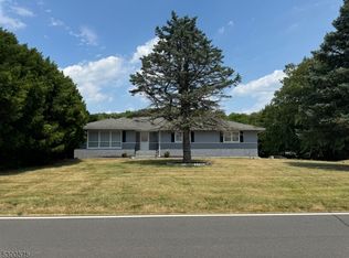 7 Wyckoff Mls, Monroe Township, NJ 08831