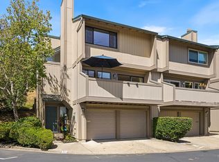 32 Mariposa Ln, Novato, CA 94947