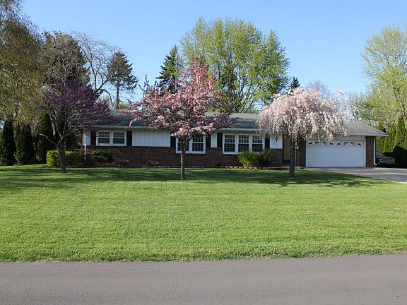 2nd image of 2401 Fountain Ln
