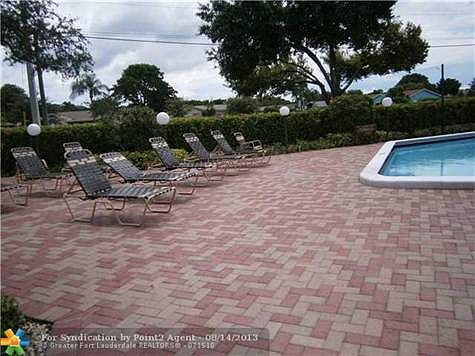 4th image of 6028 Coral Lake Dr #304