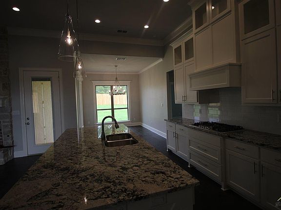 5th image of 21529 Castle Rock Cir
