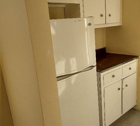 3rd image of 3148 Paulding Ave #2