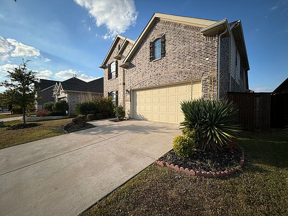 2nd image of 1105 Putman Dr