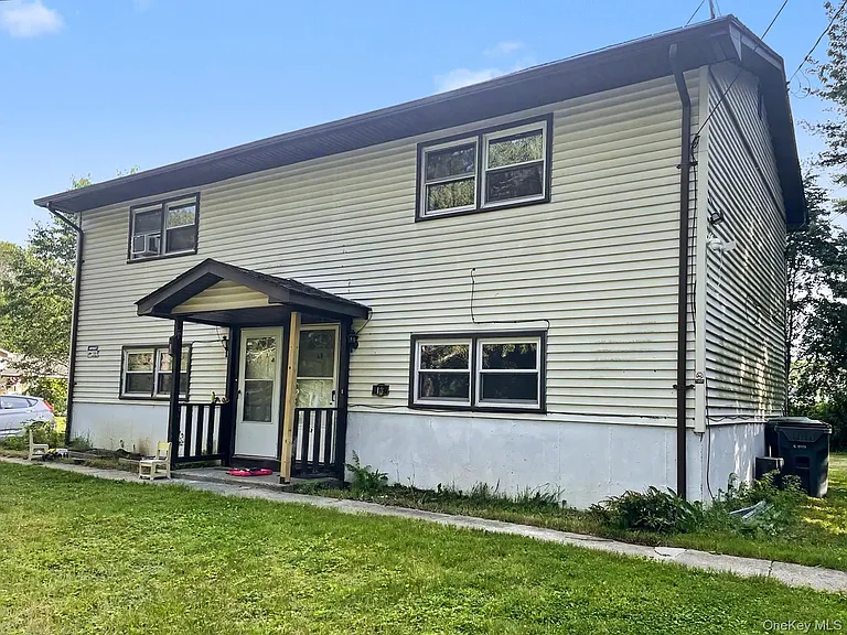 1 Maple Ln — Photo 1