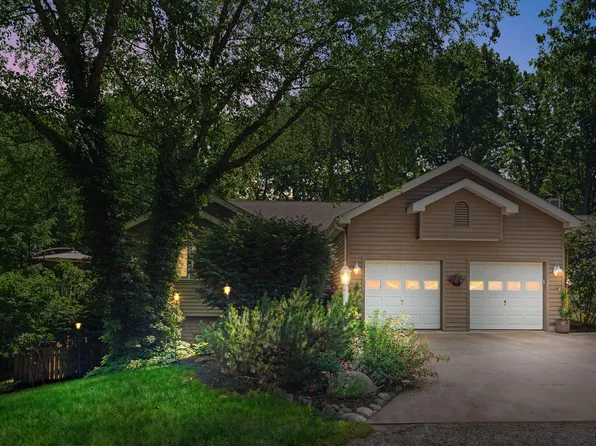 30 Bristol Dr, Michigan City, IN 46360