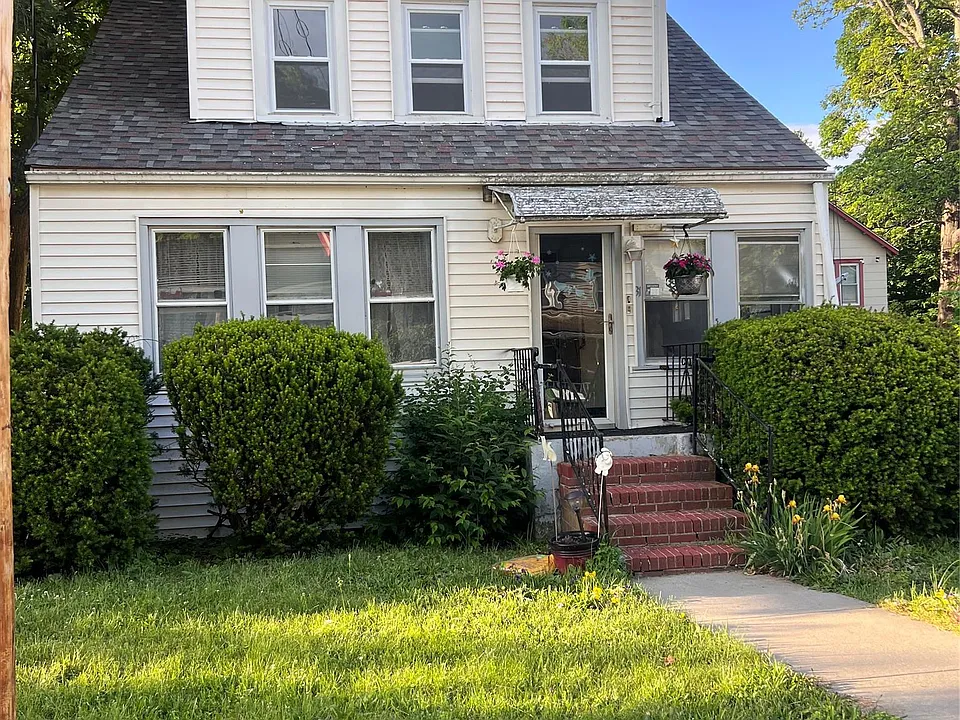 31 Bridge St