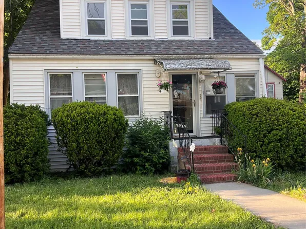 31 Bridge St, Shawangunk, NY 12589